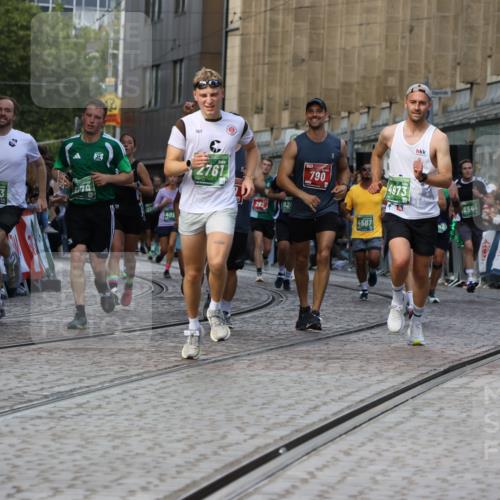 13.09.2026 - 21. swb-Marathon Bremen Strokosch-Dieckow http://msf.ph/oto/10322450 13.09.2026 13:24:48 Ziel 789, 790, 1250, 1582, 2295, 3375, 3524, 3994, 4000, 4559, 5572, 5668, 5669, 5929, 5953, 6080, 7156, 7568, 8310, 8415, 8636, 8784, 8881, 9264, 9573, 9676, 10069, 10071, 10097, 972, 1264, 2761, 3015, 4113, 4507, 4973, 6079, 6360, 6544, 6943, 7409, 7854, 8853, 9152 meine-sportfotos.de