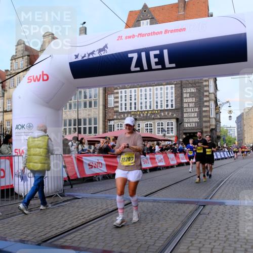 13.09.2026 - 21. swb-Marathon Bremen Tim E. http://msf.ph/oto/10322458 13.09.2026 10:59:21 Ziel 10383, 10415, 10427, 10477, 10668, 10787, 10843, 11034, 11267, 11278, 11602, 11913, 12015, 12118, 12127, 12130, 12131, 12200, 12271, 12297, 12414 meine-sportfotos.de