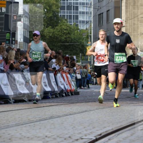 13.09.2026 - 21. swb-Marathon Bremen Strokosch-Dieckow http://msf.ph/oto/10322520 13.09.2026 13:09:44 Ziel 1034, 1241, 3197, 4895, 5111, 6652, 8759, 9789, 9866, 9904, 567, 1723, 1975, 2750, 8835, 9277, 9804 meine-sportfotos.de