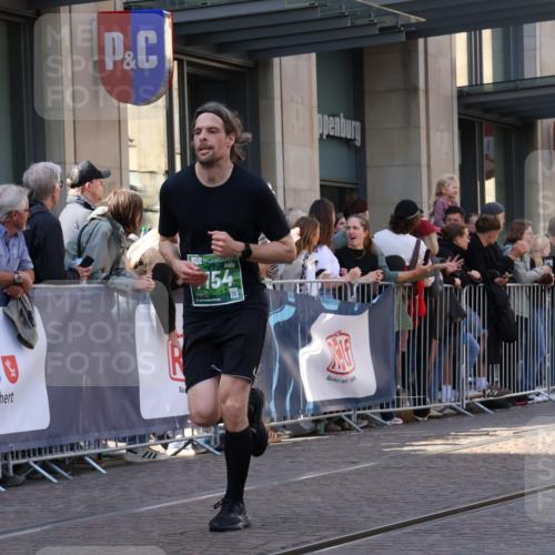 13.09.2026 - 21. swb-Marathon Bremen Strokosch-Dieckow http://msf.ph/oto/10322556 13.09.2026 13:18:43 Ziel 307, 2007, 2390, 4819, 4857, 4916, 5172, 5277, 6137, 6310, 7104, 7154, 7602, 7647, 7686, 7791, 9512, 13184, 465, 1419, 2055, 2324, 2948, 3631, 4120, 4413, 4642, 5307, 5867, 6293, 6294, 6787, 6818, 7104, 7163, 7245, 7731, 8404, 8540, 8743, 8872, 9019, 9275, 9327, 9833 meine-sportfotos.de