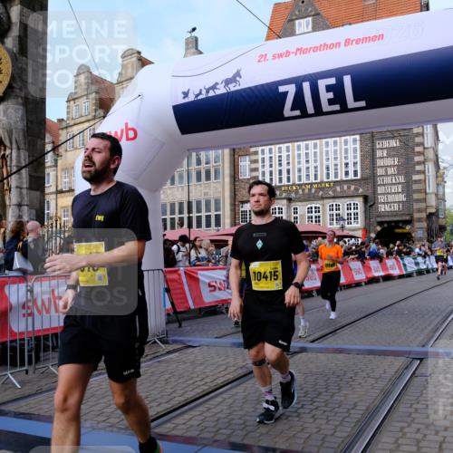 13.09.2026 - 21. swb-Marathon Bremen Tim E. http://msf.ph/oto/10322641 13.09.2026 10:59:24 Ziel 10383, 10415, 10427, 10477, 10668, 10787, 10843, 11034, 11086, 11125, 11267, 11278, 11301, 11302, 11602, 11913, 12015, 12118, 12127, 12131, 12200, 12271, 12297, 12541 meine-sportfotos.de