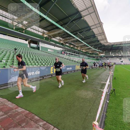 13.09.2026 - 21. swb-Marathon Bremen Michael Burmester http://msf.ph/oto/10322655 13.09.2026 13:23:59 Laufen im Stadion 137, 160, 182, 211, 324, 434, 533, 548, 609, 708, 721, 723, 739, 743, 752, 892, 1178, 1259, 1273, 1331, 1463, 1471, 1491, 1597, 1598, 1691, 1746, 1788, 1944, 2095, 2211, 2213, 2252, 2286, 2312, 2323, 2433, 2445, 2465, 2475, 2483, 2495, 2497, 2503, 2504, 2526, 2571, 2644, 2768, 2776, 2936, 2968, 3252, 3282, 3288, 3289, 3292, 3298, 3306, 3312, 3347, 3364, 3381, 3395, 3423, 3447, 3505, 3530, 3559, 3727, 3770, 3819, 4054, 4231, 4406, 4407, 4431, 4466, 4467, 4584 meine-sportfotos.de