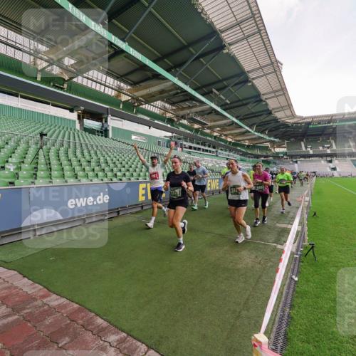 13.09.2026 - 21. swb-Marathon Bremen Michael Burmester http://msf.ph/oto/10322687 13.09.2026 13:24:04 Laufen im Stadion 137, 160, 182, 324, 434, 533, 548, 609, 708, 721, 723, 739, 743, 752, 892, 1178, 1273, 1331, 1463, 1471, 1491, 1597, 1598, 1691, 1746, 1788, 1944, 2095, 2211, 2213, 2252, 2267, 2286, 2312, 2323, 2433, 2445, 2465, 2475, 2483, 2495, 2497, 2503, 2526, 2554, 2571, 2644, 2768, 2776, 2936, 2968, 3252, 3282, 3288, 3289, 3292, 3298, 3306, 3312, 3347, 3364, 3381, 3395, 3423, 3447, 3505, 3530, 3559, 3727, 3770, 3819, 4054, 4231, 4406, 4407, 4466, 4467 meine-sportfotos.de