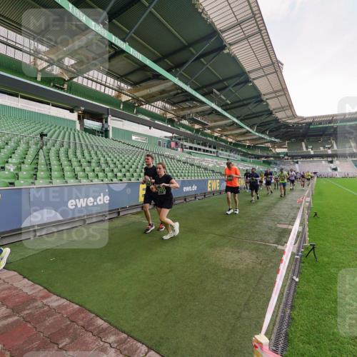 13.09.2026 - 21. swb-Marathon Bremen Michael Burmester http://msf.ph/oto/10322756 13.09.2026 13:24:10 Laufen im Stadion 137, 182, 294, 324, 434, 505, 533, 548, 609, 708, 721, 723, 739, 743, 752, 892, 1178, 1273, 1331, 1463, 1471, 1491, 1515, 1597, 1598, 1691, 1746, 1788, 1944, 2095, 2211, 2213, 2252, 2267, 2286, 2312, 2323, 2433, 2445, 2465, 2475, 2483, 2495, 2497, 2503, 2526, 2554, 2571, 2644, 2768, 2776, 2936, 2968, 3211, 3252, 3282, 3288, 3289, 3292, 3298, 3306, 3312, 3347, 3364, 3381, 3395, 3423, 3447, 3505, 3530, 3559, 3727, 3770, 3819, 4054, 4231, 4406, 4407, 4466, 4467 meine-sportfotos.de