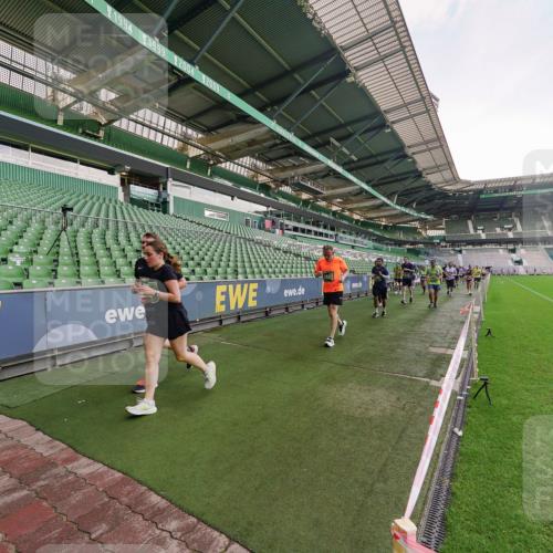 13.09.2026 - 21. swb-Marathon Bremen Michael Burmester http://msf.ph/oto/10322766 13.09.2026 13:24:10 Laufen im Stadion 137, 182, 294, 324, 434, 505, 533, 548, 609, 708, 721, 723, 739, 743, 752, 892, 1178, 1273, 1331, 1463, 1471, 1491, 1515, 1597, 1598, 1691, 1746, 1788, 1944, 2095, 2211, 2213, 2252, 2267, 2286, 2312, 2323, 2433, 2445, 2465, 2475, 2483, 2495, 2497, 2503, 2526, 2554, 2571, 2644, 2768, 2776, 2936, 2968, 3211, 3252, 3282, 3288, 3289, 3292, 3298, 3306, 3312, 3347, 3364, 3381, 3395, 3423, 3447, 3505, 3530, 3559, 3727, 3770, 3819, 4054, 4231, 4406, 4407, 4466, 4467 meine-sportfotos.de