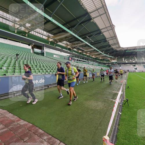 13.09.2026 - 21. swb-Marathon Bremen Michael Burmester http://msf.ph/oto/10322792 13.09.2026 13:24:14 Laufen im Stadion 137, 182, 213, 294, 324, 434, 505, 533, 548, 609, 708, 721, 723, 739, 743, 752, 892, 1178, 1273, 1331, 1463, 1471, 1491, 1515, 1597, 1598, 1746, 1788, 1944, 2095, 2211, 2213, 2252, 2267, 2286, 2312, 2323, 2433, 2445, 2465, 2475, 2483, 2495, 2497, 2503, 2526, 2554, 2571, 2644, 2768, 2776, 2936, 2968, 3211, 3252, 3282, 3288, 3289, 3292, 3298, 3306, 3312, 3347, 3364, 3381, 3395, 3423, 3447, 3505, 3559, 3727, 3770, 3819, 4054, 4231, 4466, 4467 meine-sportfotos.de