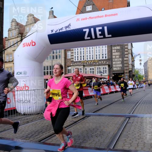 13.09.2026 - 21. swb-Marathon Bremen Tim E. http://msf.ph/oto/10322827 13.09.2026 10:59:30 Ziel 10415, 10427, 10492, 10668, 11086, 11125, 11301, 11302, 11500, 11913, 12015, 12118, 12200, 12267, 12297, 12537, 12541 meine-sportfotos.de
