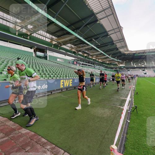 13.09.2026 - 21. swb-Marathon Bremen Michael Burmester http://msf.ph/oto/10322836 13.09.2026 13:24:18 Laufen im Stadion 137, 182, 213, 294, 324, 434, 505, 533, 548, 609, 708, 721, 723, 739, 743, 752, 892, 1178, 1273, 1331, 1463, 1471, 1491, 1515, 1597, 1598, 1746, 1788, 1944, 2095, 2211, 2213, 2252, 2267, 2271, 2286, 2312, 2323, 2433, 2445, 2465, 2475, 2483, 2495, 2497, 2503, 2526, 2554, 2571, 2644, 2768, 2776, 2833, 2936, 2968, 3005, 3211, 3252, 3282, 3288, 3289, 3292, 3298, 3306, 3312, 3347, 3364, 3381, 3390, 3395, 3423, 3447, 3505, 3559, 3727, 3770, 3819, 4054, 4231, 4466, 4467 meine-sportfotos.de