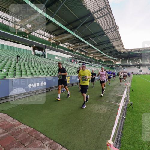 13.09.2026 - 21. swb-Marathon Bremen Michael Burmester http://msf.ph/oto/10322846 13.09.2026 13:24:20 Laufen im Stadion 137, 182, 213, 294, 324, 434, 505, 533, 548, 609, 708, 721, 723, 739, 743, 752, 892, 1178, 1273, 1331, 1463, 1471, 1491, 1515, 1597, 1598, 1746, 1788, 1944, 2095, 2211, 2213, 2252, 2267, 2271, 2286, 2312, 2323, 2433, 2445, 2465, 2475, 2483, 2495, 2497, 2503, 2506, 2526, 2554, 2571, 2644, 2768, 2776, 2833, 2936, 2968, 3005, 3211, 3252, 3282, 3288, 3289, 3292, 3298, 3306, 3312, 3347, 3364, 3381, 3390, 3395, 3423, 3447, 3505, 3559, 3727, 3770, 3819, 4231, 4466, 4467 meine-sportfotos.de