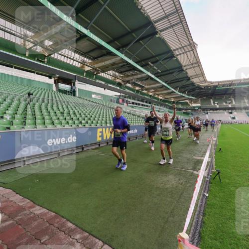 13.09.2026 - 21. swb-Marathon Bremen Michael Burmester http://msf.ph/oto/10322878 13.09.2026 13:24:23 Laufen im Stadion 137, 182, 213, 294, 324, 434, 505, 533, 548, 609, 708, 721, 723, 739, 743, 752, 892, 1178, 1273, 1331, 1463, 1471, 1491, 1515, 1597, 1598, 1746, 1788, 1830, 1944, 2095, 2211, 2252, 2267, 2271, 2286, 2312, 2323, 2433, 2445, 2465, 2475, 2483, 2495, 2497, 2503, 2506, 2526, 2554, 2571, 2644, 2768, 2776, 2833, 2936, 2968, 3005, 3211, 3252, 3282, 3288, 3289, 3292, 3298, 3306, 3312, 3347, 3364, 3381, 3390, 3395, 3423, 3447, 3505, 3559, 3727, 3770, 3819, 4231, 4466, 4467 meine-sportfotos.de