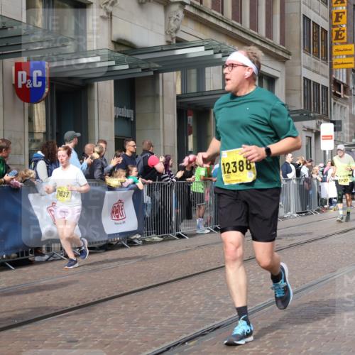 13.09.2026 - 21. swb-Marathon Bremen Strokosch-Dieckow http://msf.ph/oto/10322990 13.09.2026 10:59:45 Ziel 10175, 10691, 10758, 10867, 11016, 11054, 11071, 11158, 11159, 11160, 11250, 11259, 11427, 11445, 11453, 11524, 11525, 11528, 11587, 11588, 11589, 11637, 11879, 11904, 11907, 12123, 12238, 12239, 12242, 12243, 12274, 12352, 12388, 10147, 10236, 10355, 10377, 10669, 10745, 10922, 10928, 10929, 11054, 11056, 11089, 11151, 11194, 11207, 11419, 11501, 11519, 11594, 11803, 11873, 12138, 12242, 12243, 12295, 12481 meine-sportfotos.de