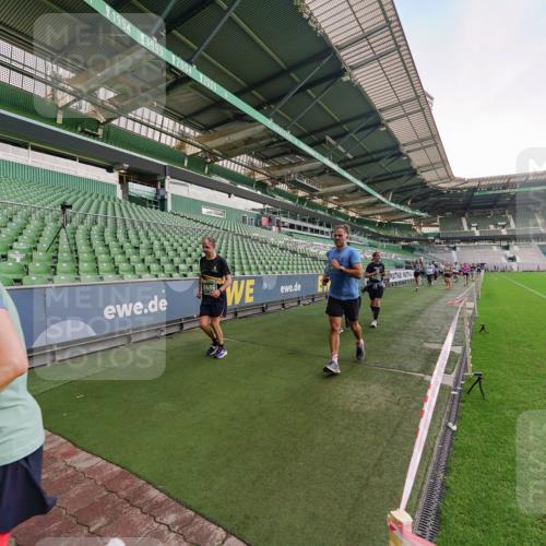 13.09.2026 - 21. swb-Marathon Bremen Michael Burmester http://msf.ph/oto/10322998 13.09.2026 13:24:35 Laufen im Stadion 137, 182, 213, 294, 324, 434, 505, 533, 548, 708, 721, 723, 739, 743, 752, 815, 818, 1273, 1463, 1471, 1491, 1504, 1515, 1561, 1597, 1598, 1830, 1944, 2059, 2095, 2211, 2252, 2267, 2271, 2286, 2312, 2323, 2354, 2445, 2465, 2483, 2495, 2497, 2503, 2506, 2554, 2571, 2591, 2644, 2752, 2768, 2776, 2833, 2878, 2896, 2936, 2968, 3005, 3142, 3211, 3259, 3282, 3288, 3289, 3292, 3298, 3306, 3312, 3329, 3364, 3381, 3390, 3395, 3423, 3447, 3727, 3770, 3819, 4466, 4467 meine-sportfotos.de