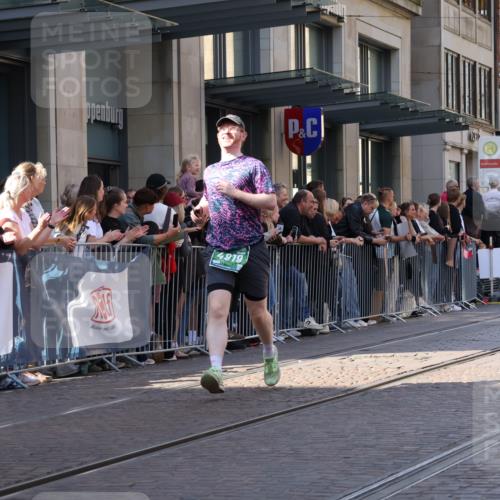 13.09.2026 - 21. swb-Marathon Bremen Strokosch-Dieckow http://msf.ph/oto/10323017 13.09.2026 13:18:52 Ziel 189, 666, 1599, 2007, 2390, 2423, 2535, 3182, 3508, 4819, 4857, 5172, 6008, 6137, 6310, 6633, 7154, 7647, 7686, 7754, 7791, 9512, 9552, 9638, 9805, 13184, 307, 465, 2324, 2948, 3631, 4120, 4413, 4642, 4916, 5277, 5867, 6787, 7104, 7163, 7245, 7602, 7791, 8540, 8743, 9275, 9327, 9833 meine-sportfotos.de