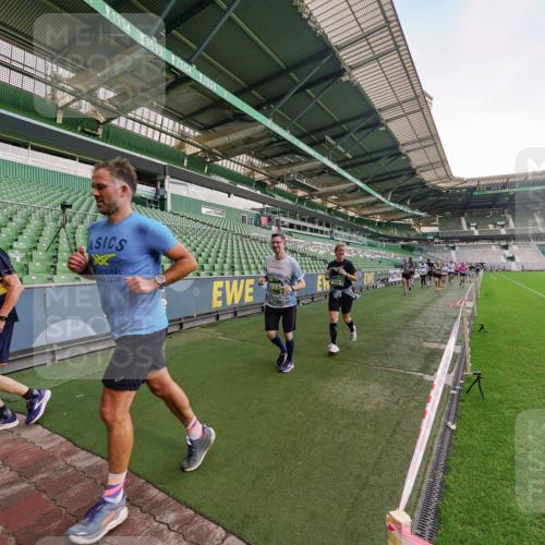 13.09.2026 - 21. swb-Marathon Bremen Michael Burmester http://msf.ph/oto/10323018 13.09.2026 13:24:36 Laufen im Stadion 137, 182, 213, 294, 324, 434, 505, 533, 548, 721, 723, 739, 743, 752, 815, 818, 1273, 1463, 1471, 1491, 1504, 1515, 1561, 1597, 1598, 1830, 1944, 2059, 2095, 2211, 2252, 2267, 2271, 2286, 2312, 2323, 2354, 2445, 2465, 2483, 2495, 2497, 2503, 2506, 2554, 2571, 2591, 2644, 2752, 2768, 2776, 2833, 2878, 2896, 2936, 2968, 3005, 3142, 3211, 3259, 3282, 3288, 3289, 3292, 3298, 3306, 3312, 3329, 3364, 3381, 3390, 3395, 3423, 3447, 3727, 3770, 3819, 4466, 4467 meine-sportfotos.de