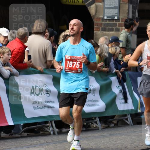 13.09.2026 - 21. swb-Marathon Bremen Strokosch-Dieckow http://msf.ph/oto/10323026 13.09.2026 13:10:15 Ziel 538, 567, 623, 1723, 1975, 2020, 2750, 4781, 5627, 8835, 9277, 9804, 9817, 604, 640, 1277, 3959, 5532, 7881, 8033, 8064, 8709 meine-sportfotos.de