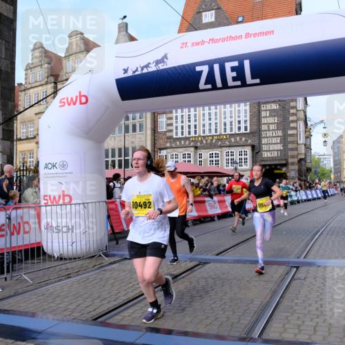 13.09.2026 - 21. swb-Marathon Bremen Tim E. http://msf.ph/oto/10323037 13.09.2026 10:59:34 Ziel 10377, 10415, 10492, 10668, 11086, 11125, 11301, 11302, 11500, 11873, 11913, 12118, 12200, 12267, 12537, 12541 meine-sportfotos.de