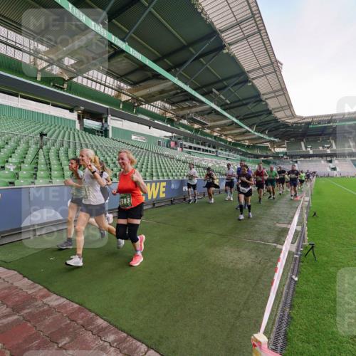 13.09.2026 - 21. swb-Marathon Bremen Michael Burmester http://msf.ph/oto/10323123 13.09.2026 13:24:50 Laufen im Stadion 137, 182, 213, 294, 324, 434, 505, 543, 548, 721, 723, 739, 743, 752, 815, 818, 966, 1273, 1410, 1459, 1463, 1471, 1491, 1504, 1515, 1561, 1597, 1598, 1830, 1944, 1953, 2058, 2059, 2095, 2211, 2252, 2267, 2271, 2286, 2308, 2312, 2323, 2354, 2445, 2465, 2483, 2495, 2497, 2503, 2506, 2554, 2571, 2591, 2644, 2752, 2762, 2768, 2776, 2833, 2878, 2896, 2936, 2968, 2981, 3005, 3142, 3211, 3259, 3282, 3288, 3289, 3292, 3298, 3306, 3312, 3329, 3364, 3381, 3390, 3395, 3770, 4466 meine-sportfotos.de