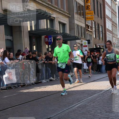 13.09.2026 - 21. swb-Marathon Bremen Strokosch-Dieckow http://msf.ph/oto/10323125 13.09.2026 13:18:55 Ziel 189, 666, 1599, 2007, 2390, 2423, 2535, 3182, 3508, 4319, 4819, 4857, 5172, 5371, 6008, 6137, 6633, 7154, 7647, 7686, 7754, 9512, 9552, 9638, 9805, 307, 465, 2324, 2948, 3631, 4120, 4413, 4642, 4916, 5277, 5867, 6310, 6787, 7104, 7154, 7163, 7602, 7791, 8540, 8743, 9327, 9833, 13184 meine-sportfotos.de