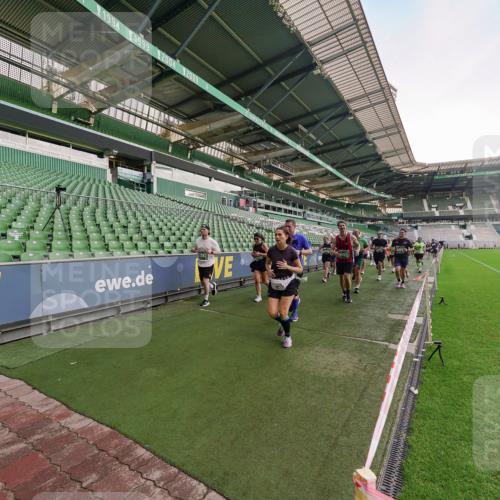 13.09.2026 - 21. swb-Marathon Bremen Michael Burmester http://msf.ph/oto/10323134 13.09.2026 13:24:52 Laufen im Stadion 137, 182, 213, 294, 324, 434, 505, 543, 548, 721, 723, 739, 743, 752, 815, 818, 966, 1273, 1410, 1443, 1459, 1463, 1471, 1491, 1504, 1515, 1561, 1597, 1598, 1830, 1944, 1953, 2058, 2059, 2095, 2211, 2252, 2267, 2271, 2286, 2308, 2312, 2323, 2354, 2445, 2465, 2483, 2495, 2497, 2503, 2506, 2554, 2571, 2591, 2644, 2752, 2762, 2768, 2776, 2833, 2878, 2896, 2936, 2968, 2981, 3005, 3142, 3211, 3259, 3282, 3288, 3289, 3292, 3298, 3306, 3312, 3329, 3364, 3381, 3390, 3395, 3770 meine-sportfotos.de