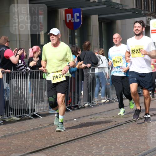 13.09.2026 - 21. swb-Marathon Bremen Strokosch-Dieckow http://msf.ph/oto/10323173 13.09.2026 10:59:48 Ziel 10175, 10691, 10758, 10810, 10867, 11016, 11071, 11158, 11159, 11160, 11250, 11259, 11427, 11445, 11453, 11524, 11525, 11528, 11547, 11587, 11588, 11589, 11623, 11637, 11879, 11904, 11907, 12123, 12190, 12238, 12239, 12274, 12352, 12388, 10147, 10236, 10355, 10669, 10691, 10745, 10928, 10929, 11054, 11056, 11089, 11151, 11194, 11207, 11419, 11501, 11519, 11594, 11803, 11904, 12138, 12242, 12243, 12295, 12481 meine-sportfotos.de