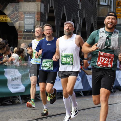 13.09.2026 - 21. swb-Marathon Bremen Strokosch-Dieckow http://msf.ph/oto/10323221 13.09.2026 13:10:19 Ziel 538, 567, 623, 1723, 1975, 2020, 4781, 5627, 8835, 9277, 9804, 9817, 604, 640, 1277, 2605, 3959, 5532, 5620, 6267, 7881, 8033, 8709 meine-sportfotos.de