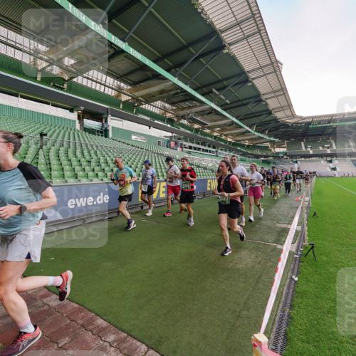 13.09.2026 - 21. swb-Marathon Bremen Michael Burmester http://msf.ph/oto/10323275 13.09.2026 13:25:03 Laufen im Stadion 137, 182, 213, 294, 324, 505, 530, 543, 548, 645, 721, 723, 739, 743, 752, 815, 818, 966, 1273, 1410, 1443, 1459, 1463, 1471, 1491, 1504, 1515, 1561, 1597, 1598, 1744, 1828, 1830, 1944, 1953, 2058, 2059, 2095, 2211, 2252, 2267, 2271, 2286, 2298, 2308, 2312, 2323, 2354, 2445, 2465, 2483, 2495, 2497, 2503, 2506, 2554, 2571, 2591, 2644, 2752, 2762, 2768, 2776, 2833, 2878, 2896, 2936, 2981, 3005, 3142, 3211, 3259, 3288, 3289, 3298, 3306, 3312, 3329, 3364, 3381, 3390 meine-sportfotos.de
