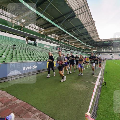13.09.2026 - 21. swb-Marathon Bremen Michael Burmester http://msf.ph/oto/10323337 13.09.2026 13:25:09 Laufen im Stadion 137, 182, 213, 294, 324, 505, 530, 543, 548, 645, 721, 723, 739, 743, 752, 815, 818, 966, 1273, 1410, 1443, 1459, 1463, 1471, 1487, 1491, 1504, 1515, 1561, 1597, 1598, 1744, 1828, 1830, 1944, 1953, 2058, 2059, 2095, 2211, 2252, 2267, 2271, 2286, 2298, 2308, 2312, 2323, 2354, 2465, 2483, 2497, 2503, 2506, 2554, 2571, 2591, 2644, 2752, 2762, 2776, 2833, 2878, 2896, 2981, 3005, 3062, 3097, 3142, 3172, 3211, 3259, 3288, 3289, 3298, 3306, 3312, 3329, 3364, 3381, 3390 meine-sportfotos.de