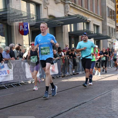 13.09.2026 - 21. swb-Marathon Bremen Strokosch-Dieckow http://msf.ph/oto/10323360 13.09.2026 13:19:00 Ziel 189, 666, 1599, 2007, 2390, 2423, 2535, 3182, 3508, 4319, 4455, 4819, 4857, 5172, 5371, 6008, 6137, 6633, 7268, 7686, 7754, 7945, 8153, 9552, 9638, 9805, 307, 2007, 4120, 4916, 5277, 5867, 6310, 6787, 7104, 7154, 7163, 7602, 7647, 7686, 7791, 8743, 9327, 9512, 9833, 13184 meine-sportfotos.de