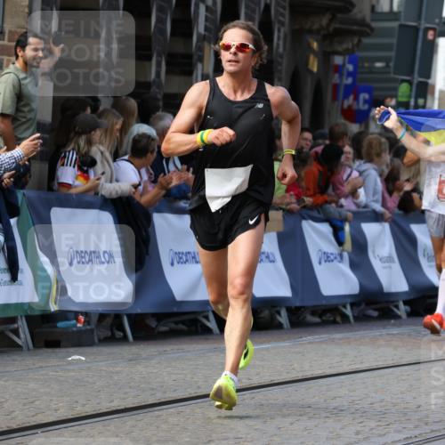 13.09.2026 - 21. swb-Marathon Bremen Strokosch-Dieckow http://msf.ph/oto/10323382 13.09.2026 13:10:25 Ziel 538, 623, 957, 2020, 4781, 5627, 9817, 640, 1181, 1554, 2605, 4727, 5066, 5152, 5620, 5648, 6267, 7881 meine-sportfotos.de