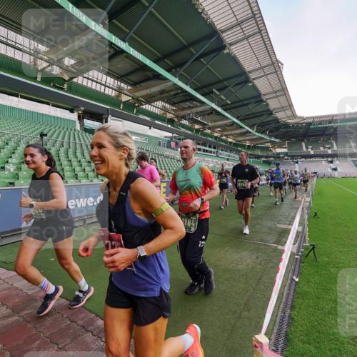 13.09.2026 - 21. swb-Marathon Bremen Michael Burmester http://msf.ph/oto/10323389 13.09.2026 13:25:13 Laufen im Stadion 137, 182, 213, 294, 324, 505, 530, 543, 548, 645, 721, 723, 739, 743, 752, 815, 818, 966, 1273, 1283, 1410, 1443, 1459, 1463, 1471, 1487, 1491, 1504, 1515, 1561, 1597, 1744, 1828, 1830, 1944, 1953, 2058, 2059, 2095, 2211, 2252, 2267, 2271, 2298, 2308, 2312, 2323, 2354, 2382, 2384, 2465, 2483, 2497, 2503, 2506, 2554, 2571, 2591, 2644, 2752, 2762, 2776, 2833, 2878, 2896, 2981, 3005, 3062, 3097, 3142, 3172, 3211, 3259, 3288, 3289, 3298, 3306, 3312, 3329, 3381, 3390 meine-sportfotos.de