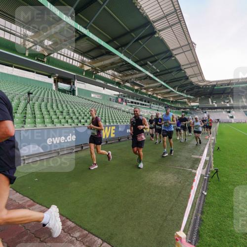 13.09.2026 - 21. swb-Marathon Bremen Michael Burmester http://msf.ph/oto/10323405 13.09.2026 13:25:15 Laufen im Stadion 137, 182, 213, 294, 505, 530, 543, 548, 645, 721, 723, 739, 743, 752, 815, 818, 966, 1273, 1283, 1410, 1443, 1459, 1463, 1471, 1487, 1491, 1504, 1515, 1530, 1561, 1744, 1828, 1830, 1944, 1953, 2058, 2059, 2095, 2211, 2252, 2267, 2271, 2298, 2308, 2312, 2323, 2354, 2382, 2384, 2465, 2483, 2497, 2503, 2506, 2554, 2571, 2591, 2644, 2752, 2762, 2776, 2833, 2878, 2896, 2981, 3005, 3062, 3097, 3142, 3172, 3211, 3259, 3289, 3298, 3306, 3312, 3329, 3381, 3390 meine-sportfotos.de