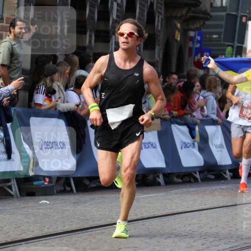 13.09.2026 - 21. swb-Marathon Bremen Strokosch-Dieckow http://msf.ph/oto/10323412 13.09.2026 13:10:26 Ziel 538, 623, 957, 2020, 4781, 5627, 9817, 640, 1181, 1554, 2605, 4727, 5066, 5152, 5620, 5648, 6267, 7881 meine-sportfotos.de