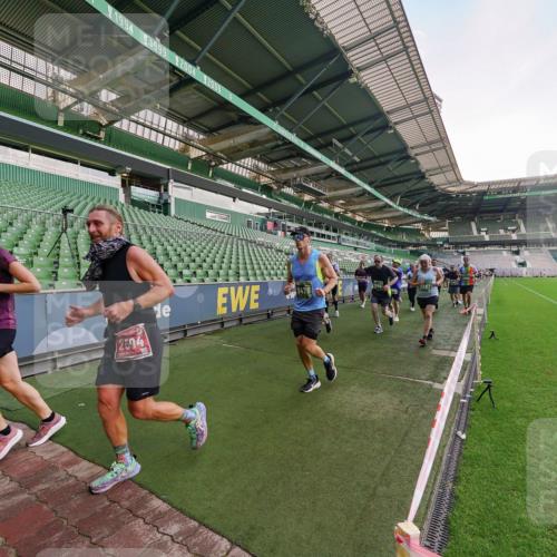 13.09.2026 - 21. swb-Marathon Bremen Michael Burmester http://msf.ph/oto/10323415 13.09.2026 13:25:16 Laufen im Stadion 137, 182, 213, 294, 505, 530, 543, 548, 645, 721, 723, 739, 743, 752, 815, 818, 966, 1273, 1283, 1410, 1443, 1459, 1463, 1471, 1487, 1491, 1504, 1515, 1530, 1561, 1618, 1744, 1828, 1830, 1944, 1953, 2058, 2059, 2095, 2211, 2252, 2267, 2271, 2298, 2308, 2312, 2323, 2354, 2382, 2384, 2465, 2483, 2497, 2503, 2506, 2554, 2571, 2591, 2644, 2675, 2752, 2762, 2776, 2833, 2878, 2896, 2981, 3005, 3062, 3097, 3142, 3172, 3211, 3259, 3289, 3298, 3306, 3312, 3329, 3381, 3390 meine-sportfotos.de
