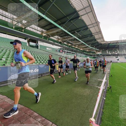 13.09.2026 - 21. swb-Marathon Bremen Michael Burmester http://msf.ph/oto/10323420 13.09.2026 13:25:17 Laufen im Stadion 137, 182, 213, 294, 505, 530, 543, 548, 645, 721, 723, 739, 743, 752, 815, 818, 966, 1273, 1283, 1410, 1443, 1459, 1463, 1471, 1487, 1491, 1504, 1515, 1530, 1561, 1618, 1744, 1828, 1830, 1944, 1953, 2058, 2059, 2095, 2211, 2252, 2267, 2271, 2298, 2308, 2312, 2323, 2354, 2382, 2384, 2465, 2483, 2497, 2503, 2506, 2554, 2571, 2591, 2644, 2675, 2752, 2762, 2776, 2833, 2878, 2896, 2981, 3005, 3062, 3097, 3142, 3172, 3211, 3259, 3298, 3306, 3312, 3329, 3381, 3390 meine-sportfotos.de