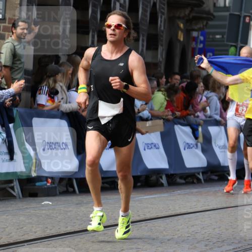 13.09.2026 - 21. swb-Marathon Bremen Strokosch-Dieckow http://msf.ph/oto/10323448 13.09.2026 13:10:26 Ziel 538, 623, 957, 2020, 4781, 5627, 9817, 640, 1181, 1554, 2605, 4727, 5066, 5152, 5620, 5648, 6267, 7881 meine-sportfotos.de