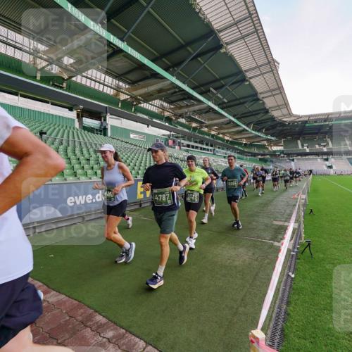 13.09.2026 - 21. swb-Marathon Bremen Michael Burmester http://msf.ph/oto/10323477 13.09.2026 13:25:22 Laufen im Stadion 213, 294, 505, 530, 543, 548, 645, 723, 739, 752, 815, 818, 966, 1273, 1283, 1410, 1443, 1459, 1463, 1471, 1487, 1491, 1504, 1515, 1530, 1561, 1618, 1744, 1828, 1830, 1944, 1953, 2058, 2059, 2095, 2211, 2252, 2267, 2271, 2298, 2308, 2312, 2323, 2354, 2382, 2384, 2465, 2483, 2497, 2506, 2554, 2571, 2591, 2644, 2656, 2675, 2752, 2762, 2776, 2833, 2878, 2896, 2970, 2981, 3005, 3062, 3097, 3142, 3172, 3211, 3259, 3298, 3306, 3312, 3329, 3381, 3390, 3433 meine-sportfotos.de