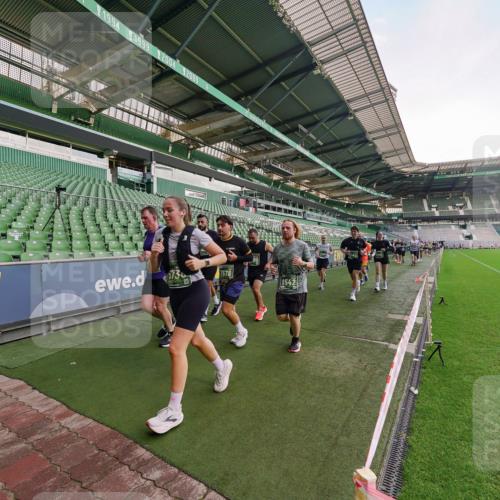 13.09.2026 - 21. swb-Marathon Bremen Michael Burmester http://msf.ph/oto/10323532 13.09.2026 13:25:28 Laufen im Stadion 213, 294, 505, 530, 543, 548, 645, 723, 739, 752, 815, 818, 966, 1283, 1410, 1443, 1459, 1463, 1471, 1487, 1491, 1504, 1515, 1530, 1561, 1618, 1744, 1828, 1830, 1944, 1953, 2058, 2059, 2095, 2211, 2252, 2267, 2271, 2298, 2308, 2312, 2323, 2354, 2382, 2384, 2483, 2497, 2506, 2508, 2554, 2558, 2571, 2591, 2644, 2656, 2675, 2752, 2762, 2776, 2833, 2878, 2896, 2970, 2981, 3005, 3062, 3097, 3142, 3172, 3211, 3259, 3298, 3306, 3312, 3329, 3381, 3390, 3433 meine-sportfotos.de