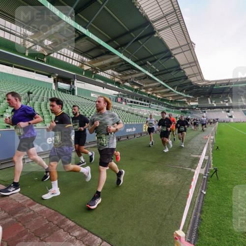 13.09.2026 - 21. swb-Marathon Bremen Michael Burmester http://msf.ph/oto/10323540 13.09.2026 13:25:28 Laufen im Stadion 213, 294, 505, 530, 543, 548, 645, 723, 739, 752, 815, 818, 966, 1283, 1410, 1443, 1459, 1463, 1471, 1487, 1491, 1504, 1515, 1530, 1561, 1618, 1744, 1828, 1830, 1944, 1953, 2058, 2059, 2095, 2211, 2252, 2267, 2271, 2298, 2308, 2312, 2323, 2354, 2382, 2384, 2483, 2497, 2506, 2508, 2554, 2558, 2571, 2591, 2644, 2656, 2675, 2752, 2762, 2776, 2833, 2878, 2896, 2970, 2981, 3005, 3062, 3097, 3142, 3172, 3211, 3259, 3298, 3306, 3312, 3329, 3381, 3390, 3433 meine-sportfotos.de