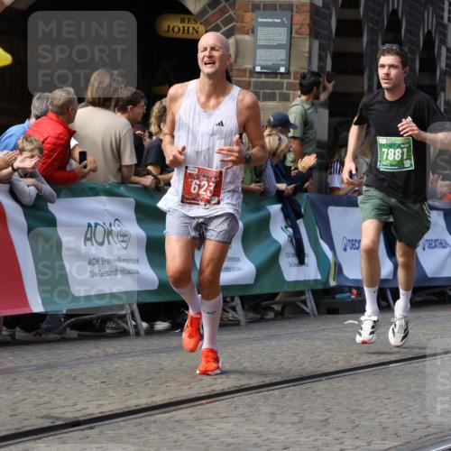 13.09.2026 - 21. swb-Marathon Bremen Strokosch-Dieckow http://msf.ph/oto/10323607 13.09.2026 13:10:29 Ziel 538, 623, 957, 2020, 4781, 5627, 8064, 9817, 1181, 1498, 1554, 2347, 2605, 4727, 5066, 5152, 5620, 5648, 6267, 7881 meine-sportfotos.de