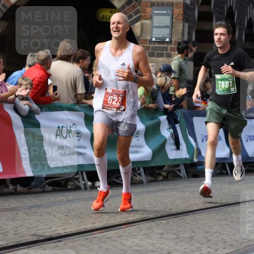 13.09.2026 - 21. swb-Marathon Bremen Strokosch-Dieckow http://msf.ph/oto/10323623 13.09.2026 13:10:29 Ziel 538, 623, 957, 2020, 4781, 5627, 8064, 9817, 1181, 1498, 1554, 2347, 2605, 4727, 5066, 5152, 5620, 5648, 6267, 7881 meine-sportfotos.de
