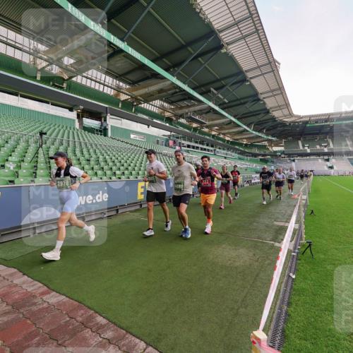 13.09.2026 - 21. swb-Marathon Bremen Michael Burmester http://msf.ph/oto/10323786 13.09.2026 13:25:58 Laufen im Stadion 202, 213, 294, 390, 505, 530, 543, 645, 723, 815, 818, 833, 966, 1077, 1283, 1410, 1443, 1459, 1473, 1487, 1491, 1504, 1515, 1530, 1561, 1618, 1744, 1828, 1830, 1953, 2058, 2059, 2211, 2267, 2271, 2273, 2298, 2308, 2354, 2382, 2384, 2428, 2497, 2506, 2508, 2554, 2558, 2576, 2582, 2591, 2592, 2644, 2656, 2675, 2752, 2762, 2817, 2833, 2878, 2896, 2965, 2970, 2981, 3005, 3047, 3062, 3084, 3097, 3142, 3172, 3211, 3259, 3306, 3329, 3359, 3390, 3433, 3629 meine-sportfotos.de