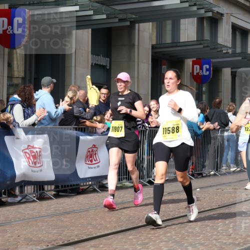 13.09.2026 - 21. swb-Marathon Bremen Strokosch-Dieckow http://msf.ph/oto/10323857 13.09.2026 11:00:00 Ziel 10144, 10677, 10758, 10801, 10810, 11016, 11045, 11126, 11129, 11524, 11525, 11547, 11587, 11588, 11589, 11623, 11907, 12018, 12105, 12106, 12190, 12291, 12352, 12394, 12530, 12531, 10175, 10236, 10355, 10669, 10691, 10758, 10867, 10928, 10929, 11054, 11056, 11071, 11089, 11158, 11159, 11160, 11194, 11250, 11259, 11419, 11427, 11445, 11453, 11501, 11528, 11637, 11803, 11879, 11904, 12123, 12138, 12238, 12239, 12242, 12243, 12274 meine-sportfotos.de