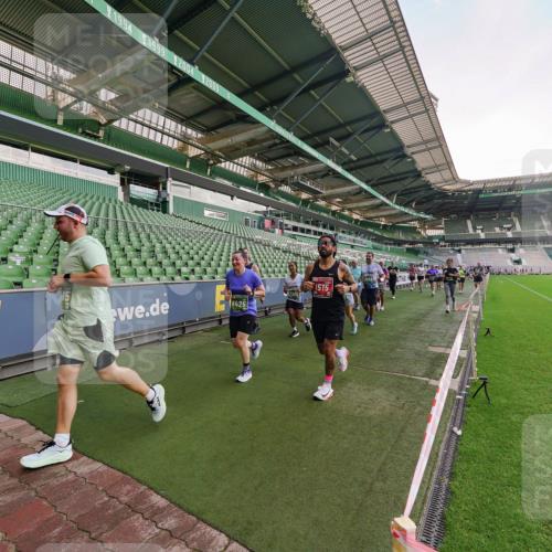 13.09.2026 - 21. swb-Marathon Bremen Michael Burmester http://msf.ph/oto/10323872 13.09.2026 13:26:08 Laufen im Stadion 202, 213, 294, 390, 505, 530, 543, 645, 815, 818, 833, 966, 1077, 1283, 1410, 1443, 1459, 1473, 1487, 1491, 1504, 1515, 1530, 1561, 1618, 1744, 1828, 1830, 1953, 2058, 2059, 2267, 2271, 2273, 2298, 2308, 2309, 2354, 2382, 2384, 2428, 2506, 2508, 2542, 2554, 2558, 2576, 2582, 2591, 2592, 2656, 2675, 2752, 2762, 2817, 2833, 2878, 2896, 2965, 2970, 2981, 3005, 3047, 3062, 3084, 3097, 3142, 3172, 3211, 3259, 3329, 3359, 3390, 3433, 3629 meine-sportfotos.de