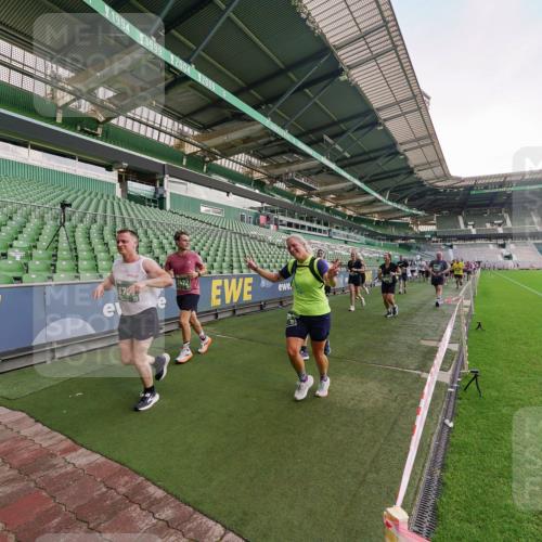 13.09.2026 - 21. swb-Marathon Bremen Michael Burmester http://msf.ph/oto/10323956 13.09.2026 13:26:16 Laufen im Stadion 202, 213, 294, 364, 390, 505, 530, 543, 645, 815, 818, 833, 966, 1077, 1283, 1410, 1443, 1459, 1473, 1487, 1504, 1515, 1530, 1561, 1618, 1700, 1744, 1828, 1830, 1953, 2058, 2059, 2267, 2271, 2273, 2298, 2308, 2309, 2354, 2382, 2384, 2388, 2404, 2428, 2506, 2508, 2542, 2558, 2576, 2582, 2591, 2592, 2656, 2675, 2752, 2762, 2817, 2833, 2878, 2896, 2965, 2970, 2981, 3005, 3047, 3050, 3062, 3084, 3097, 3142, 3172, 3211, 3259, 3329, 3359, 3390, 3433, 3540, 3629 meine-sportfotos.de