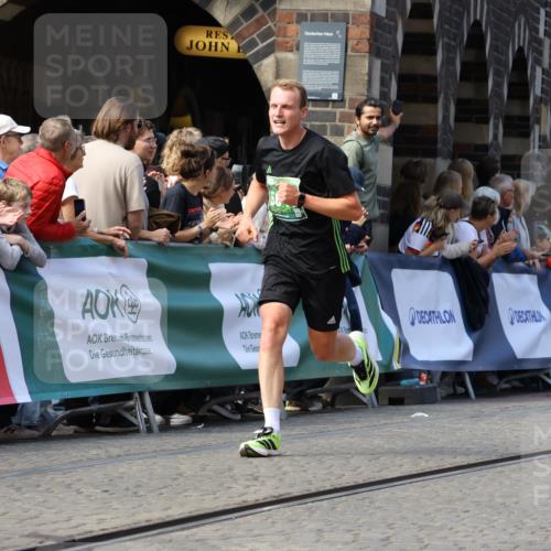 13.09.2026 - 21. swb-Marathon Bremen Strokosch-Dieckow http://msf.ph/oto/10324011 13.09.2026 13:10:36 Ziel 604, 957, 1277, 3959, 5532, 8033, 8064, 8709, 384, 1385, 1498, 1554, 2347, 4023, 5066, 5152, 5155, 5168, 5314, 5387, 5648, 7115, 7136, 9659, 13248 meine-sportfotos.de