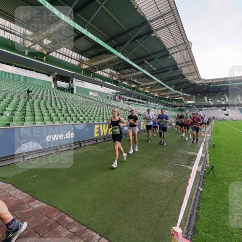 13.09.2026 - 21. swb-Marathon Bremen Michael Burmester http://msf.ph/oto/10324024 13.09.2026 13:26:24 Laufen im Stadion 186, 202, 213, 364, 390, 530, 543, 645, 815, 818, 833, 966, 1077, 1283, 1410, 1443, 1459, 1473, 1487, 1504, 1530, 1561, 1618, 1700, 1744, 1828, 1830, 1953, 2058, 2059, 2271, 2273, 2298, 2308, 2309, 2354, 2382, 2384, 2388, 2404, 2428, 2506, 2507, 2508, 2542, 2558, 2576, 2582, 2591, 2592, 2656, 2675, 2748, 2752, 2762, 2817, 2833, 2878, 2896, 2965, 2970, 2981, 3005, 3047, 3050, 3062, 3084, 3097, 3142, 3172, 3259, 3329, 3359, 3390, 3433, 3540, 3629, 3756 meine-sportfotos.de