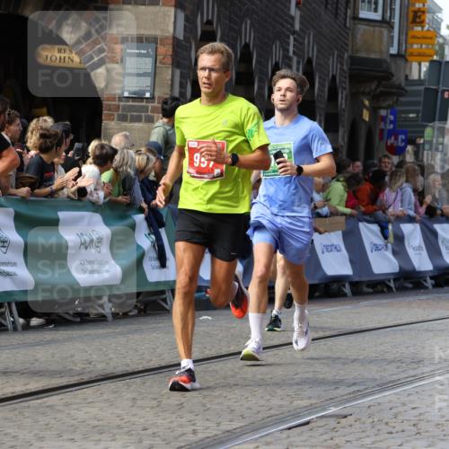 13.09.2026 - 21. swb-Marathon Bremen Strokosch-Dieckow http://msf.ph/oto/10324035 13.09.2026 13:10:37 Ziel 604, 957, 1277, 3959, 5532, 8033, 8064, 8709, 384, 1385, 1498, 2347, 4023, 5066, 5152, 5155, 5168, 5314, 5387, 5648, 7115, 7136, 9659, 13248 meine-sportfotos.de