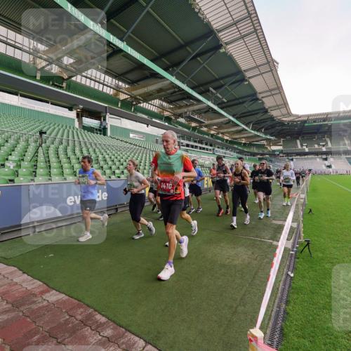 13.09.2026 - 21. swb-Marathon Bremen Michael Burmester http://msf.ph/oto/10324051 13.09.2026 13:26:27 Laufen im Stadion 186, 202, 364, 390, 530, 543, 645, 815, 818, 833, 966, 1077, 1283, 1410, 1443, 1459, 1473, 1487, 1504, 1530, 1561, 1618, 1700, 1744, 1828, 1830, 1953, 2058, 2059, 2271, 2273, 2298, 2308, 2309, 2354, 2382, 2384, 2388, 2404, 2428, 2506, 2507, 2508, 2542, 2558, 2576, 2582, 2591, 2592, 2656, 2675, 2748, 2752, 2762, 2817, 2833, 2875, 2878, 2896, 2965, 2970, 2981, 3005, 3047, 3050, 3062, 3084, 3097, 3142, 3172, 3259, 3329, 3359, 3390, 3433, 3540, 3629, 3756 meine-sportfotos.de