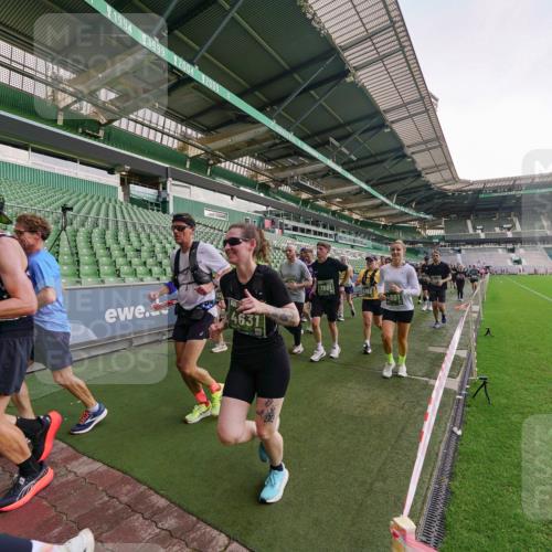 13.09.2026 - 21. swb-Marathon Bremen Michael Burmester http://msf.ph/oto/10324068 13.09.2026 13:26:30 Laufen im Stadion 186, 202, 364, 390, 530, 543, 645, 815, 818, 833, 966, 1077, 1283, 1410, 1412, 1443, 1459, 1473, 1487, 1504, 1530, 1561, 1618, 1700, 1744, 1828, 1830, 1953, 2058, 2059, 2271, 2273, 2298, 2308, 2309, 2354, 2382, 2384, 2388, 2404, 2428, 2506, 2507, 2508, 2542, 2558, 2576, 2582, 2591, 2592, 2656, 2675, 2748, 2752, 2762, 2817, 2875, 2878, 2896, 2923, 2965, 2970, 2981, 3005, 3045, 3047, 3050, 3062, 3084, 3097, 3142, 3172, 3184, 3259, 3329, 3359, 3390, 3433, 3540, 3629, 3756 meine-sportfotos.de