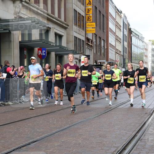 13.09.2026 - 21. swb-Marathon Bremen Strokosch-Dieckow http://msf.ph/oto/10324111 13.09.2026 11:00:10 Ziel 10144, 10272, 10275, 10306, 10369, 10677, 10801, 10810, 11016, 11045, 11126, 11129, 11162, 11180, 11547, 11623, 11687, 11708, 11769, 11838, 12018, 12105, 12106, 12190, 12291, 12394, 12430, 12530, 12531, 10175, 10691, 10758, 10867, 11016, 11054, 11071, 11158, 11159, 11160, 11250, 11259, 11427, 11445, 11453, 11524, 11525, 11528, 11587, 11588, 11589, 11637, 11879, 11904, 11907, 12123, 12238, 12239, 12242, 12243, 12274, 12352 meine-sportfotos.de